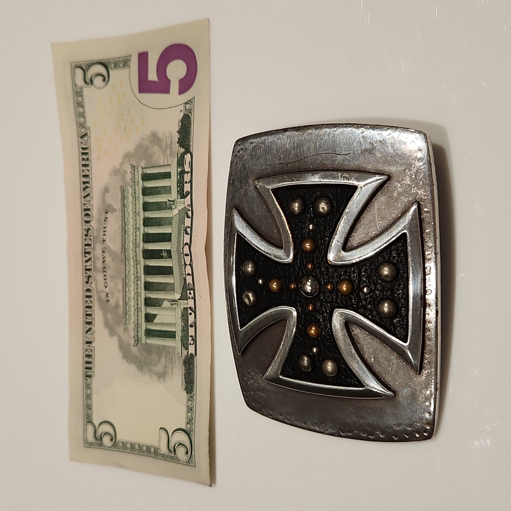 Silver cross belt buckle